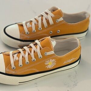 Jianle Pai converse-like sneakers, size 39 women’s